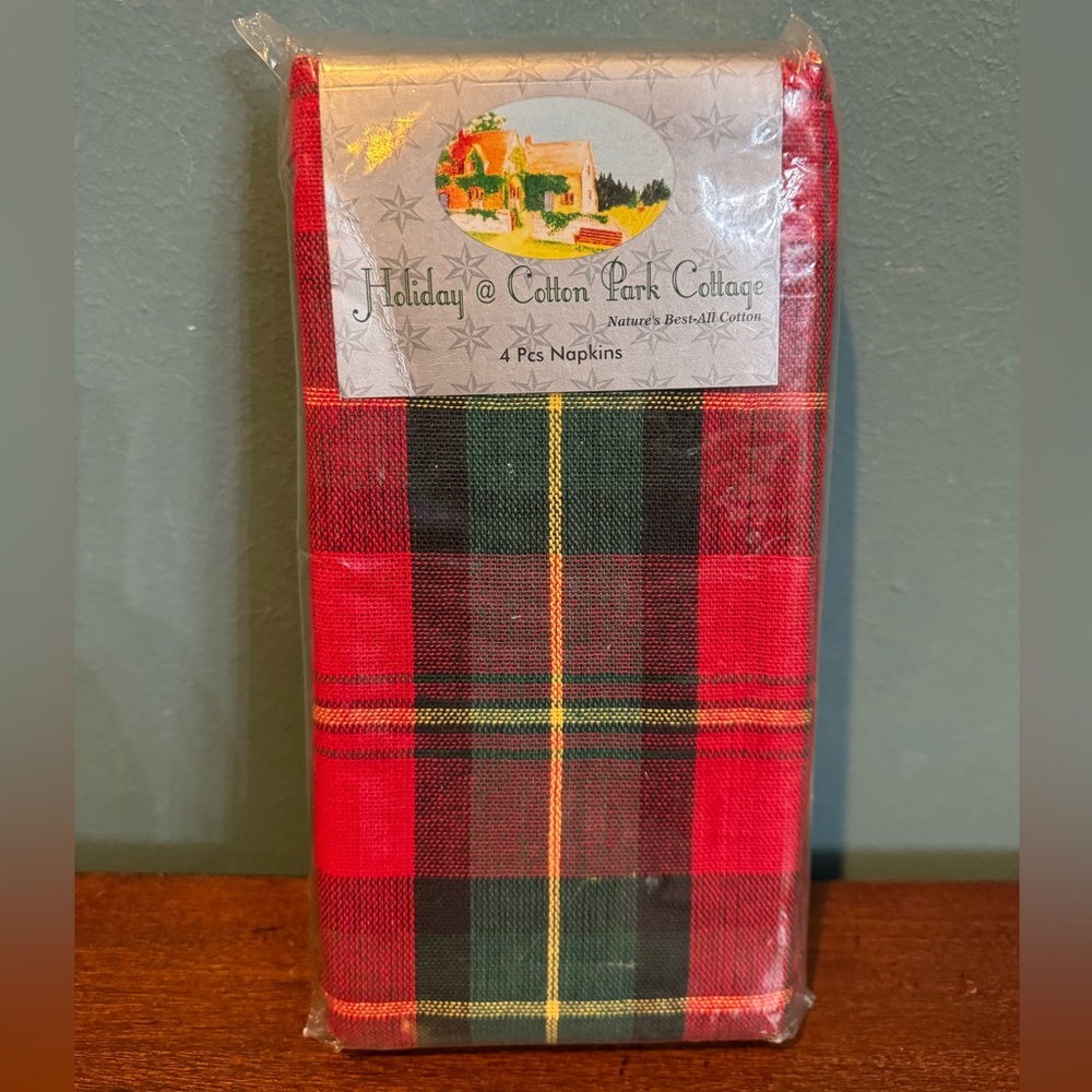 Set of 4 Cotton Park Cottage Napkins ~ Green Red Tartan Plaid Christmas NEW
